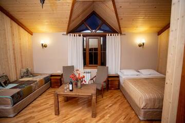 Фото номера Семейный номер Отели типа «постель и завтрак» MagHay B&amp;B г. Ванадзор 4