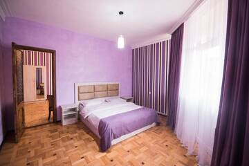Фото номера Семейный люкс с балконом Отель Baron Hotel г. Ванадзор 2