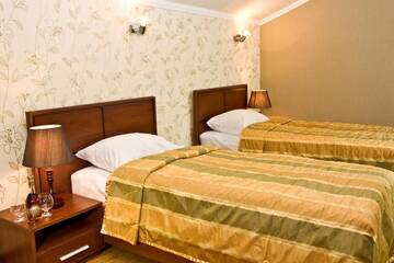 Фото номера Семейный номер с террасой Мини-отель Laguna Hotel г. Ванадзор 5