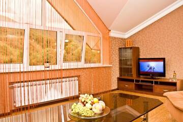 Фото номера Семейный номер с террасой Мини-отель Laguna Hotel г. Ванадзор 3